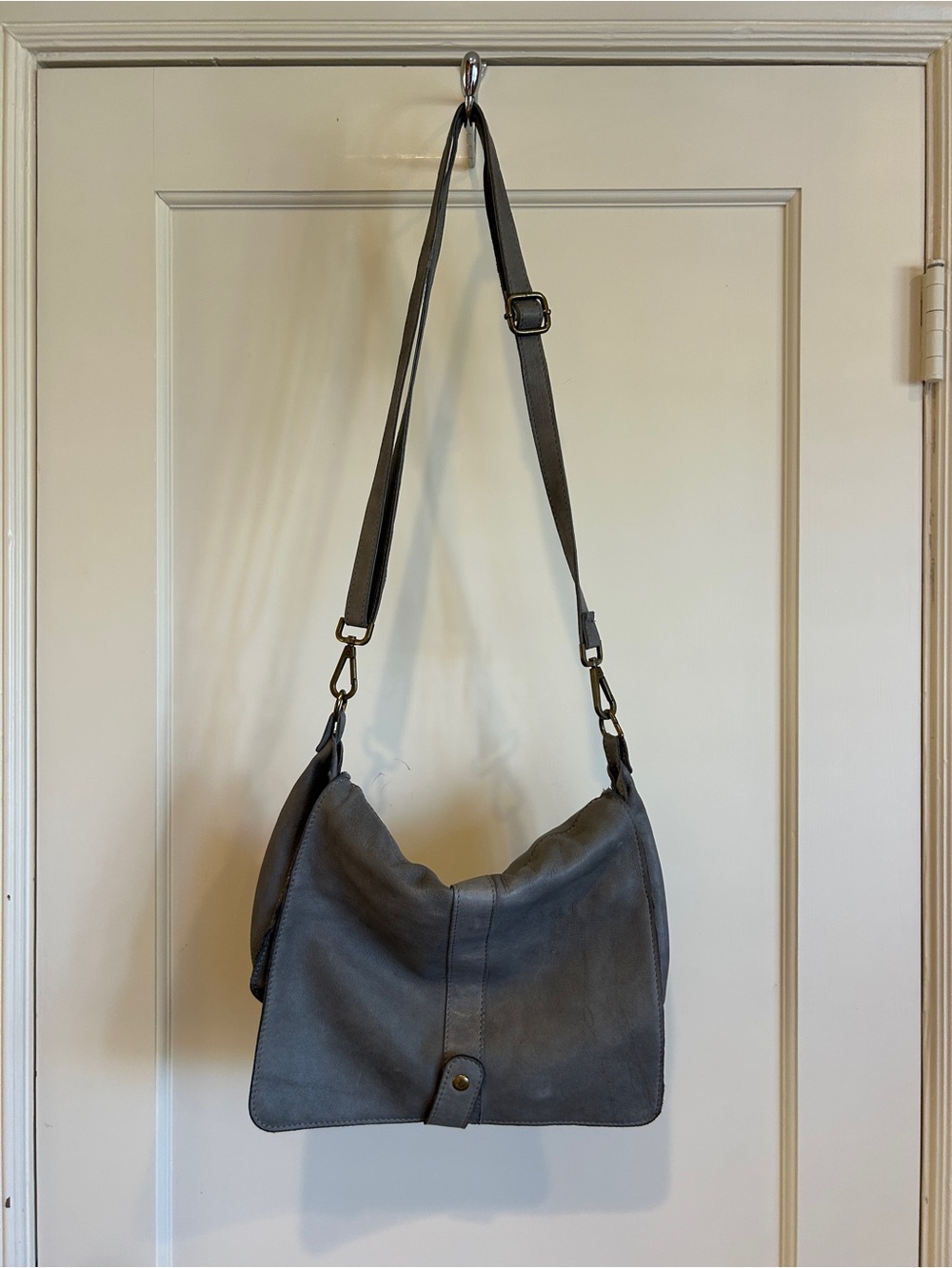 Vera Pelle (butter soft) Genuine Leather Crossbody Hobo Bag